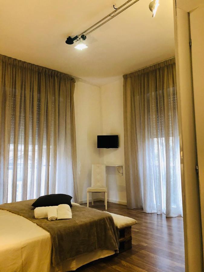 ليتشي B&B Degli Artisti Suite المظهر الخارجي الصورة