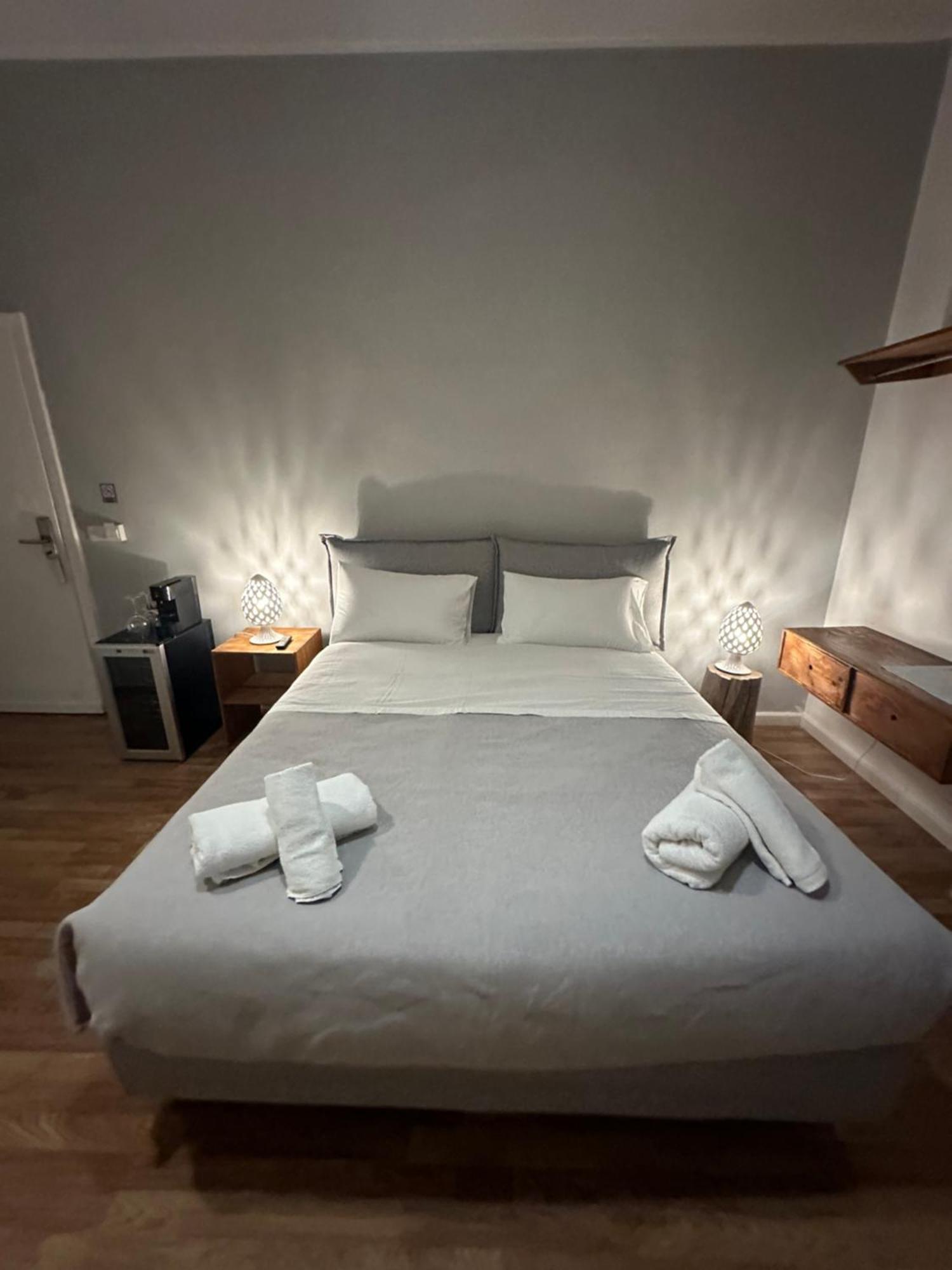 ليتشي B&B Degli Artisti Suite المظهر الخارجي الصورة