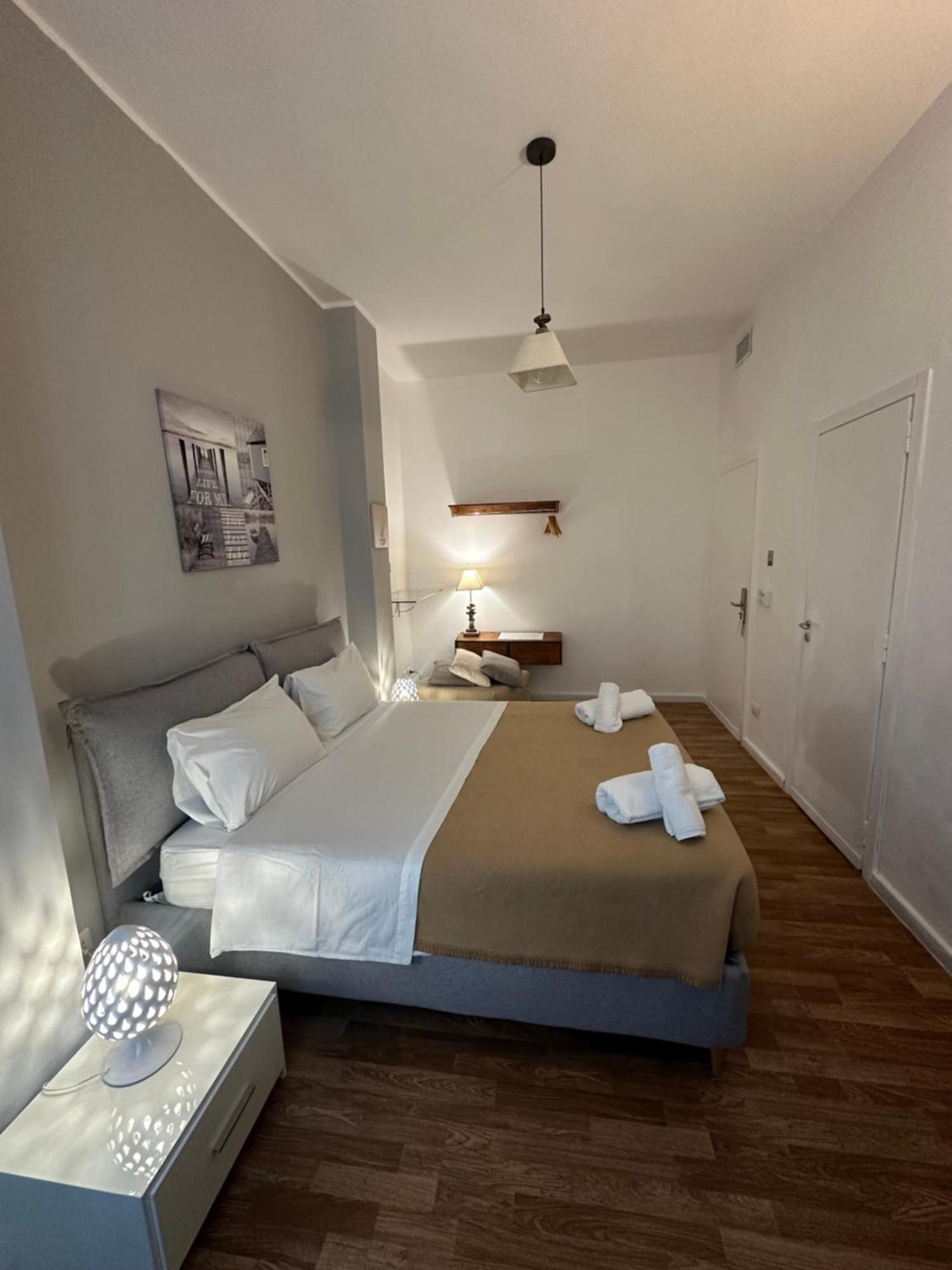 ليتشي B&B Degli Artisti Suite المظهر الخارجي الصورة
