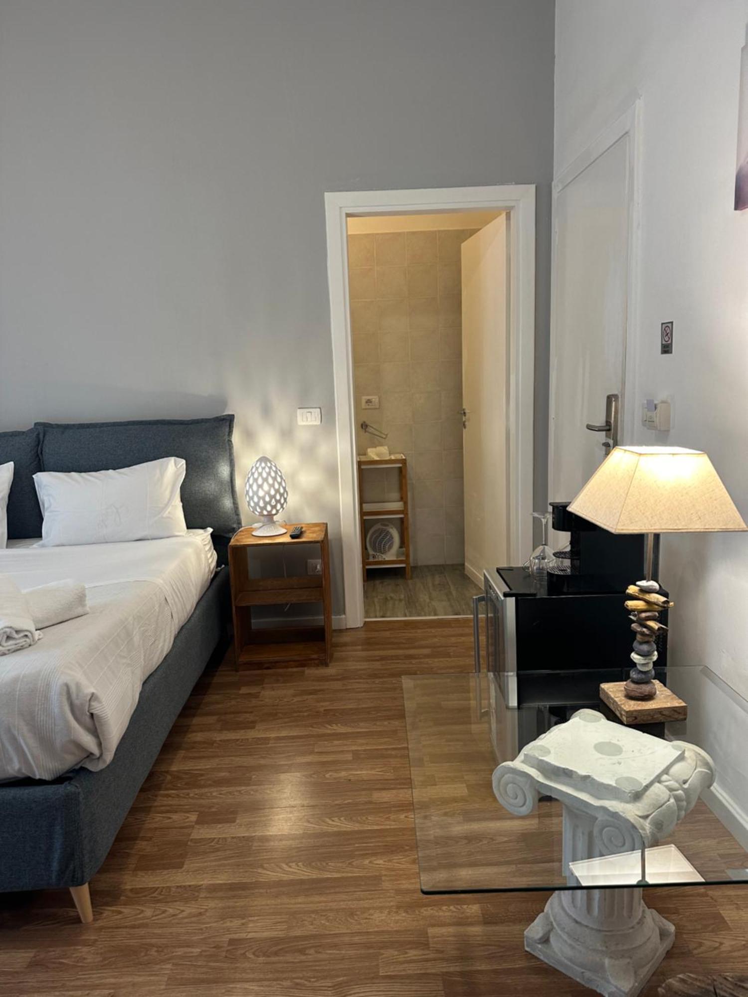ليتشي B&B Degli Artisti Suite المظهر الخارجي الصورة
