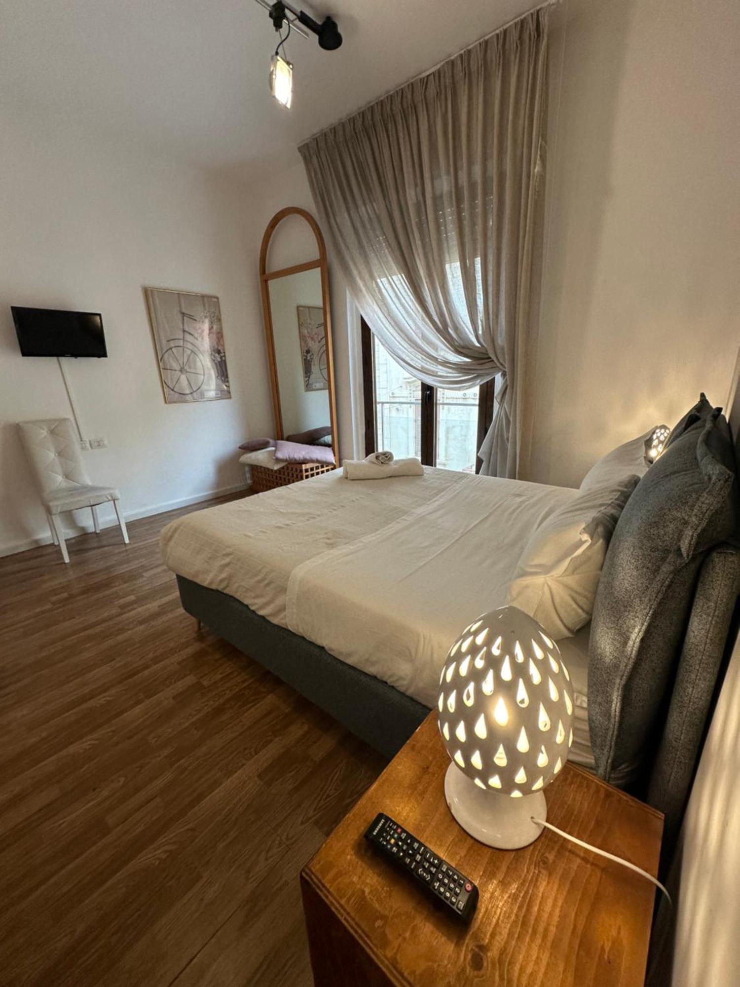 ليتشي B&B Degli Artisti Suite المظهر الخارجي الصورة