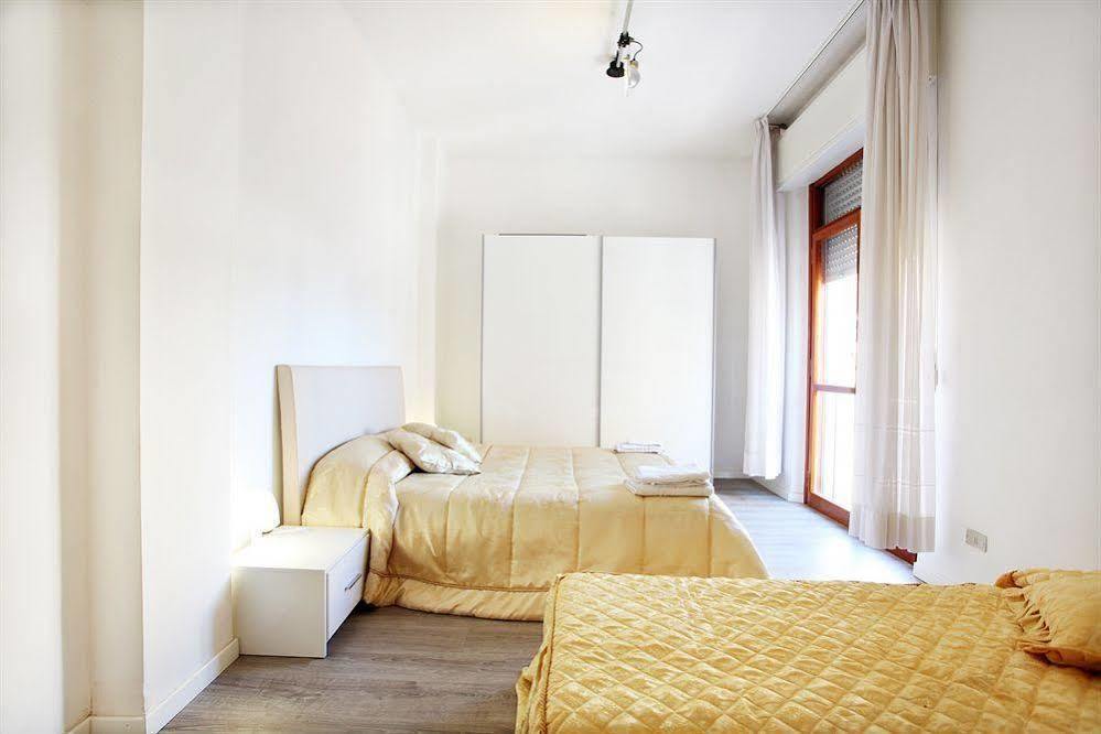 ليتشي B&B Degli Artisti Suite المظهر الخارجي الصورة